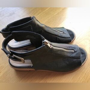 Forever 21 Black Sandals